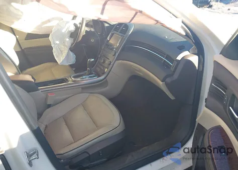 2013 Chevrolet Malibu 2Lt z USA, uszkodzony, nr VIN 1G11E5SA8DF206011